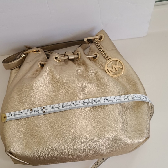 Michael Kors Tote Bag - Picture 14 of 17